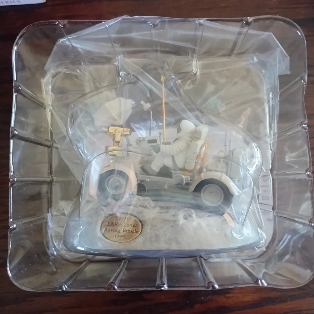 1999 Hallmark Keepsake 1971 Lunar Rover Vehicle Ornament Lights Up‎